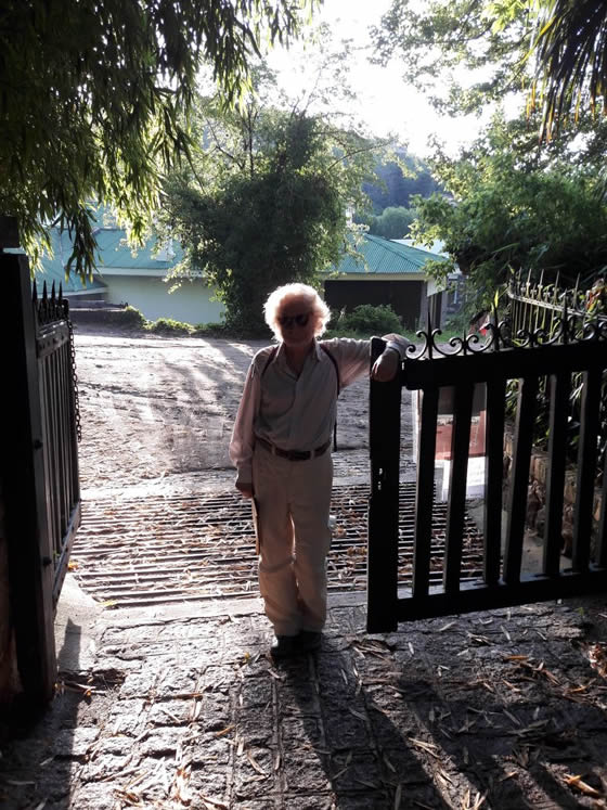 Atardecer en la entrada a "El Paraíso", casa de Manuel Mujica Lainez en La Cumbre, Córdoba. Enero 2018